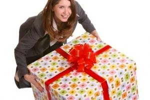 Что лучше дарить мужчинам на 23 февраля?