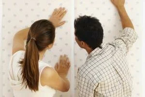 Как клеить обои?