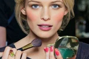 Как стать ярче на празднике. Экспресс - советы.