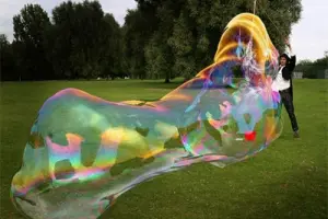 Как сделать гигантские мыльные пузыри